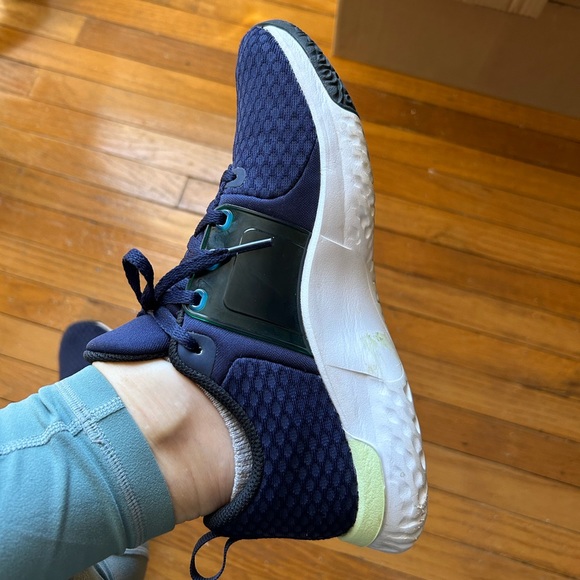 - Nike renew - Picture 2 of 13